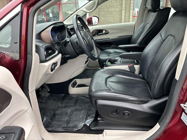2017 Chrysler Pacifica Touring-L Plus