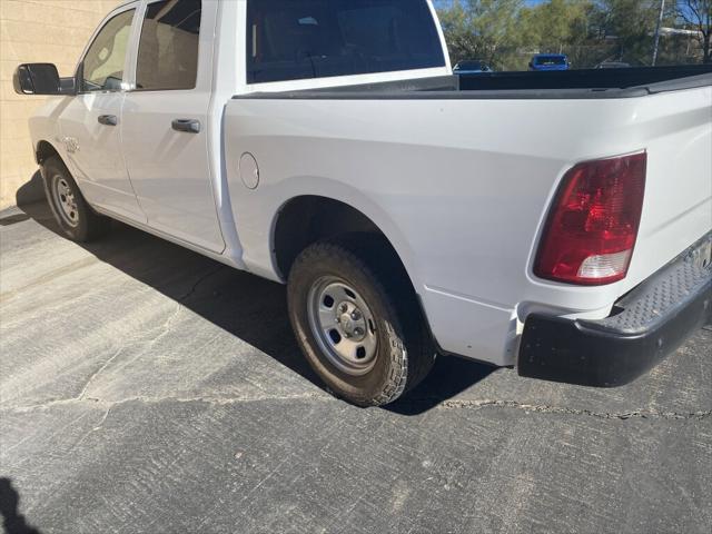 2022 RAM 1500 Classic Tradesman Crew Cab 4x4 57 Box