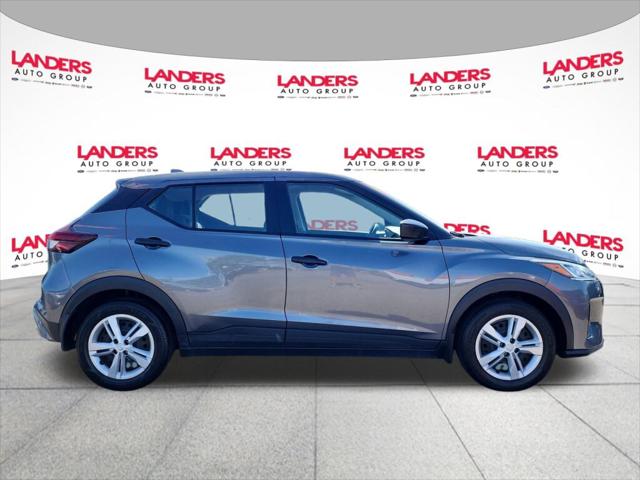 2023 Nissan Kicks S Xtronic CVT