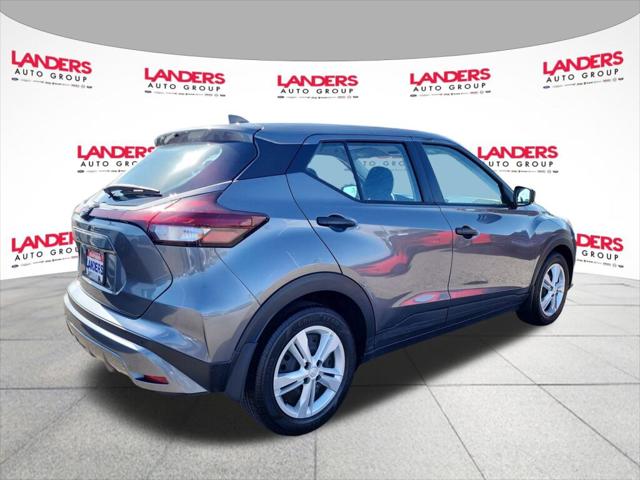 2023 Nissan Kicks S Xtronic CVT