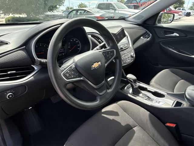2022 Chevrolet Malibu FWD LT