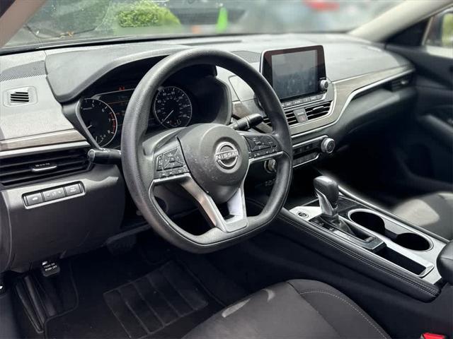 2023 Nissan Altima SV FWD