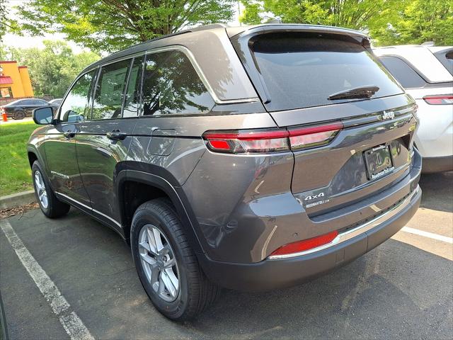 2025 Jeep Grand Cherokee GRAND CHEROKEE LAREDO X 4X4