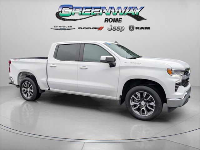 2022 Chevrolet Silverado 1500 4WD Crew Cab Short Bed LT with 2FL