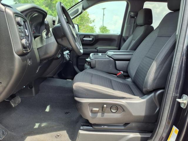 2022 Chevrolet Silverado 1500 4WD Crew Cab Short Bed Custom