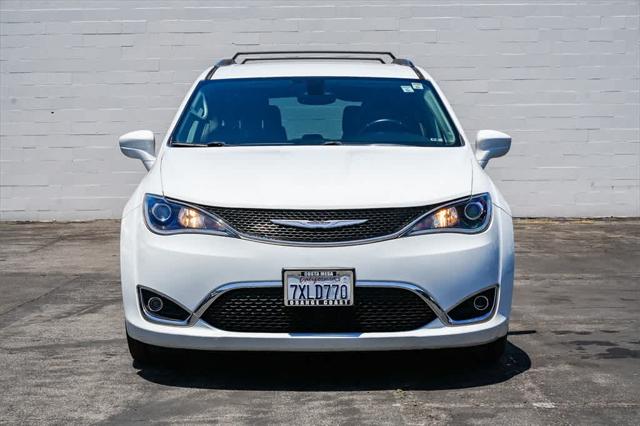 2017 Chrysler Pacifica Touring-L Plus