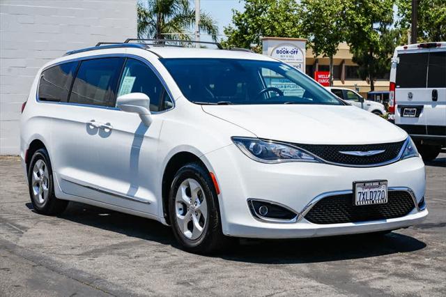 2017 Chrysler Pacifica Touring-L Plus