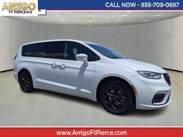 2022 Chrysler Pacifica Hybrid Limited