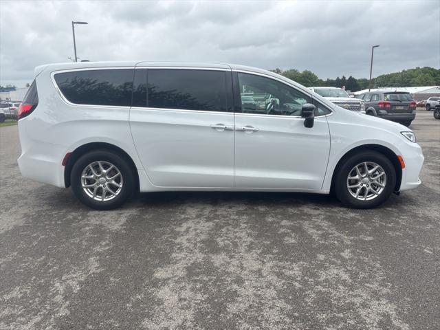 2025 Chrysler Pacifica PACIFICA SELECT
