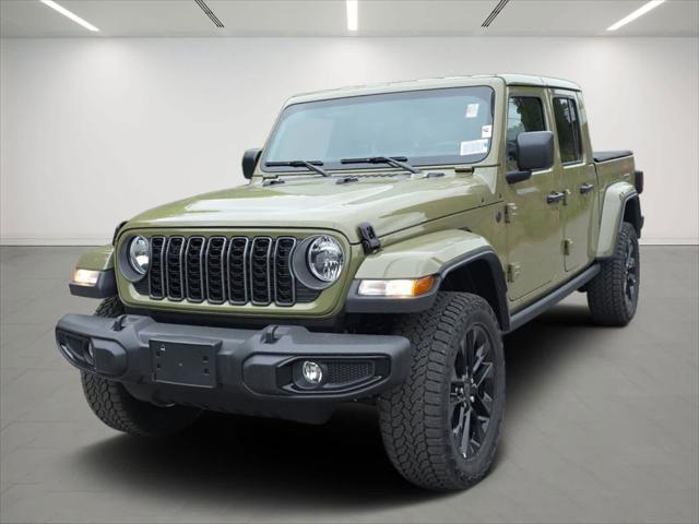 2025 Jeep Gladiator GLADIATOR NIGHTHAWK 4X4