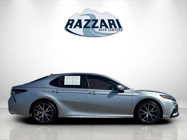 2022 Toyota Camry SE Nightshade Edition