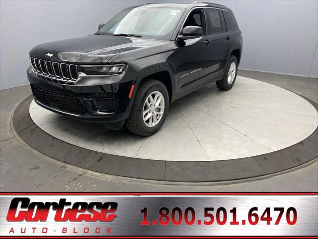 2025 Jeep Grand Cherokee GRAND CHEROKEE LAREDO X 4X4