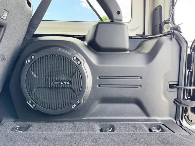 2025 Jeep Wrangler 4-Door Summit 4x4