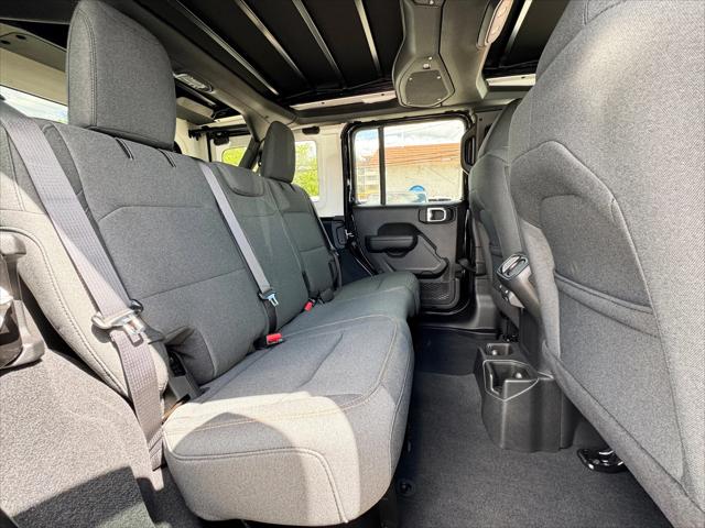 2025 Jeep Wrangler 4-Door Summit 4x4