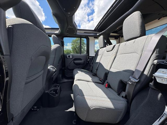2025 Jeep Wrangler 4-Door Summit 4x4