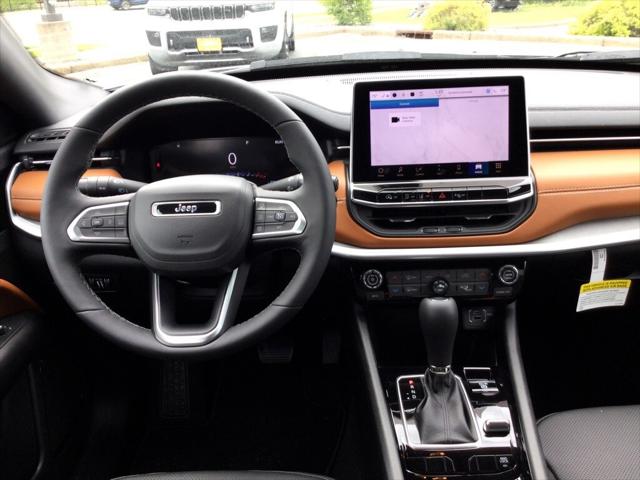 2025 Jeep Compass COMPASS LIMITED 4X4