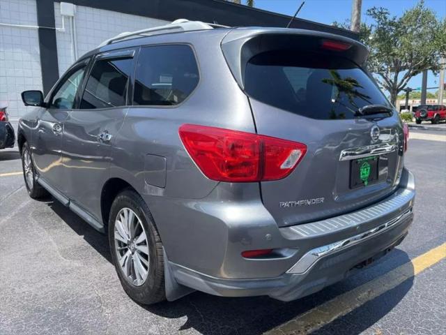 2017 Nissan Pathfinder SL