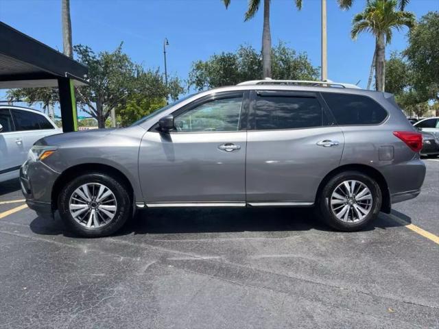 2017 Nissan Pathfinder SL