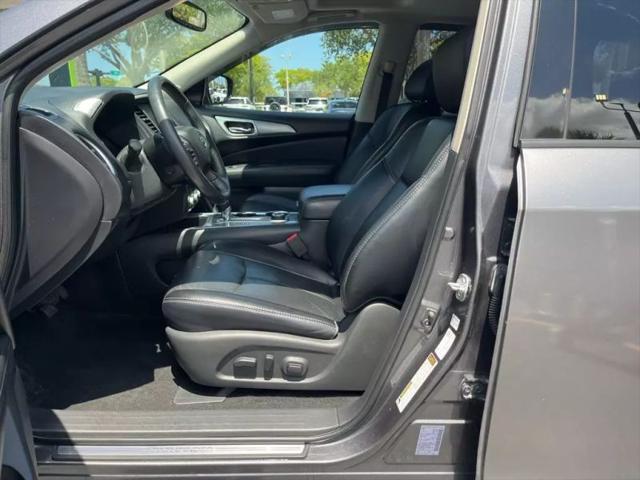 2017 Nissan Pathfinder SL