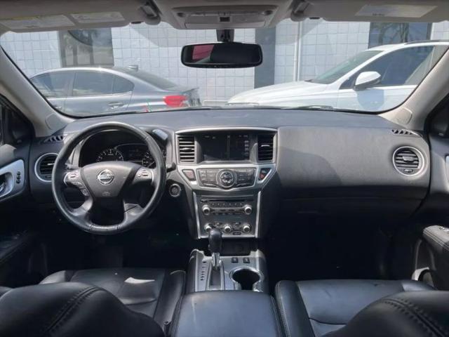 2017 Nissan Pathfinder SL