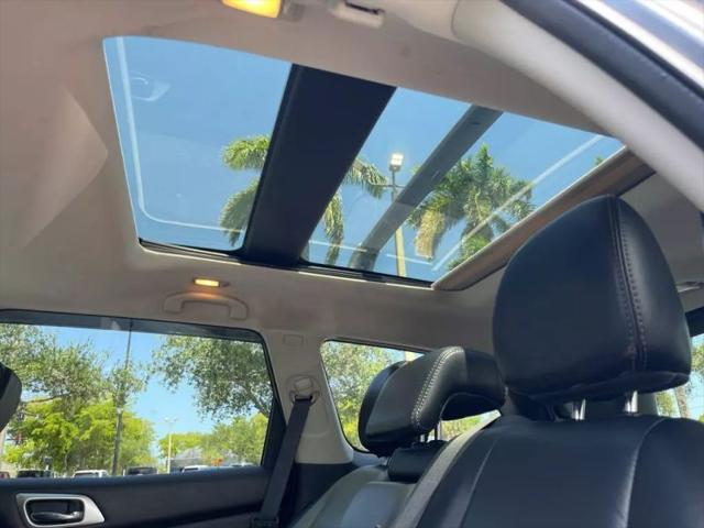 2017 Nissan Pathfinder SL