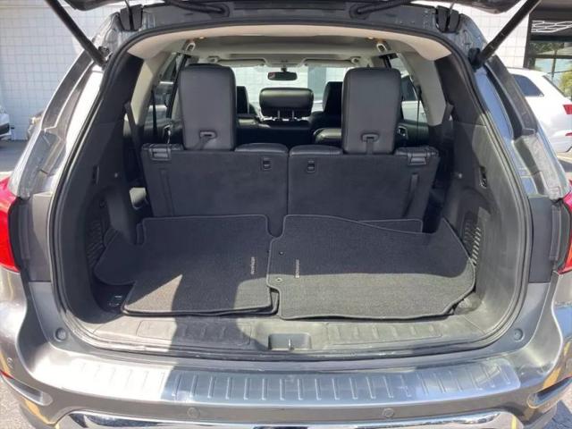 2017 Nissan Pathfinder SL