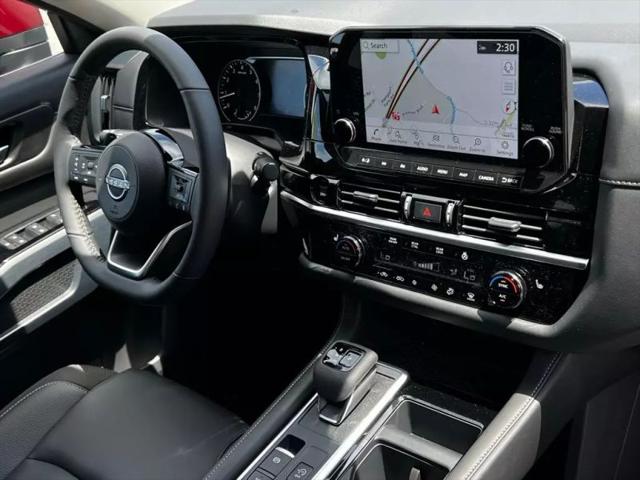 2025 Nissan Pathfinder SL 4WD