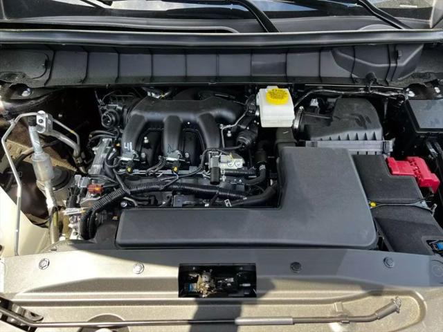 2025 Nissan Pathfinder SL 4WD