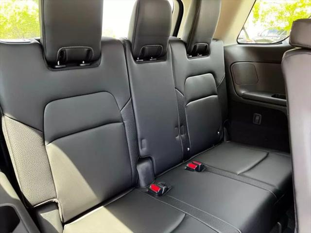 2025 Nissan Pathfinder SL 4WD
