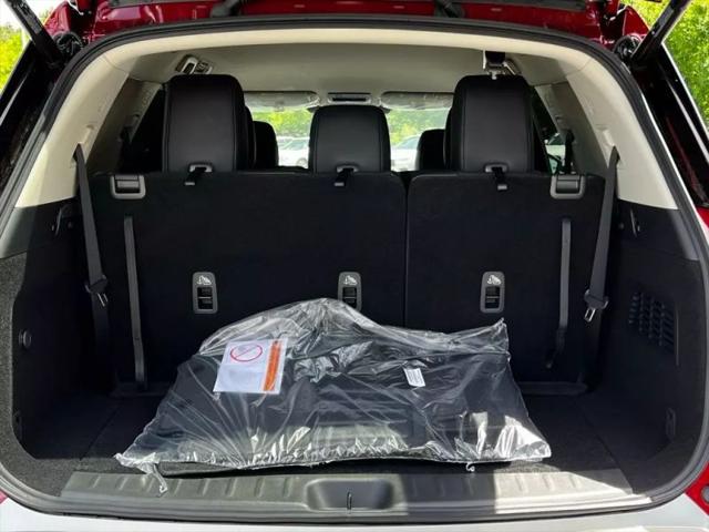 2025 Nissan Pathfinder SL 4WD