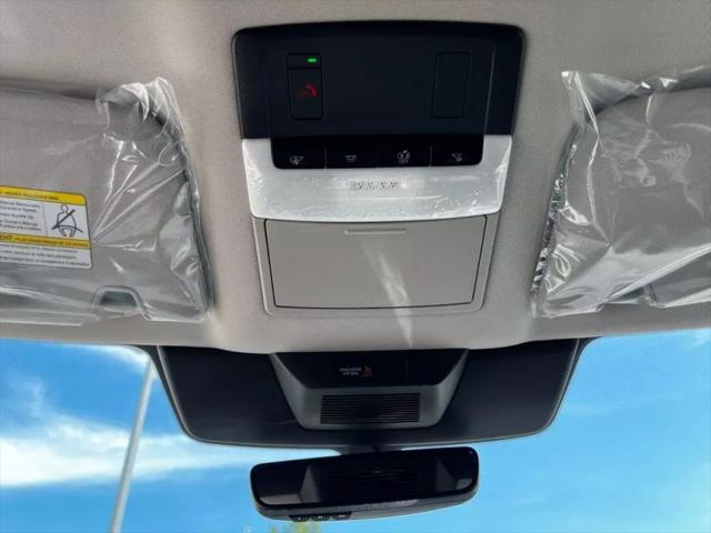 2025 Nissan Pathfinder SL 4WD