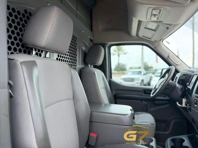 2019 Nissan 3500 SV V8