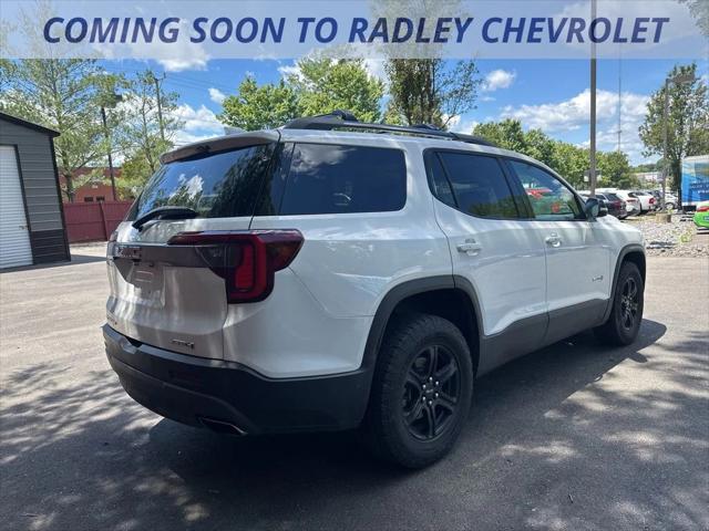 2023 GMC Acadia AWD AT4
