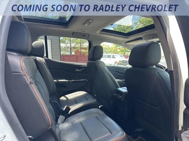 2023 GMC Acadia AWD AT4