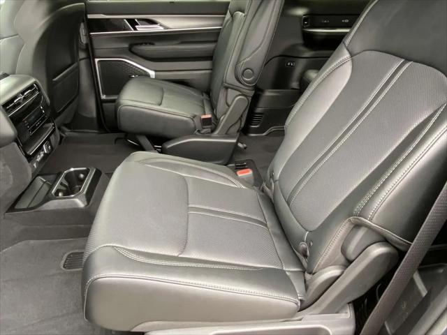 2025 Jeep Wagoneer Series II Carbide 4x4