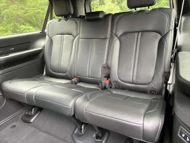 2025 Jeep Wagoneer Series II Carbide 4x4