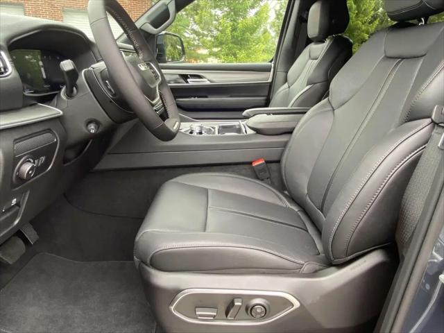 2025 Jeep Wagoneer Series II Carbide 4x4