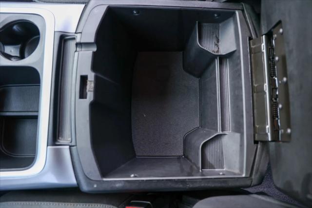 2023 Ram 1500 Classic SLT Crew Cab 4x2 5'7" Box