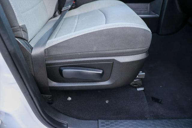 2023 Ram 1500 Classic SLT Crew Cab 4x2 5'7" Box