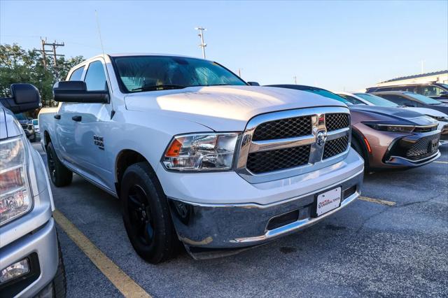 2023 Ram 1500 Classic SLT Crew Cab 4x2 5'7" Box