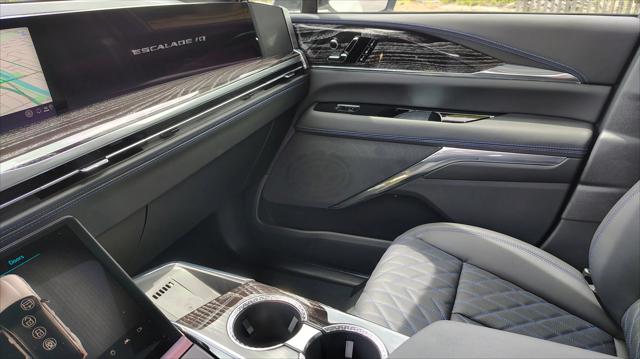 2025 Cadillac Escalade Luxury 1 AWD