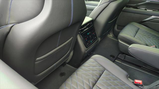 2025 Cadillac Escalade Luxury 1 AWD
