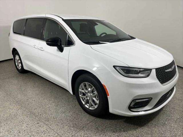 2025 Chrysler Pacifica PACIFICA SELECT
