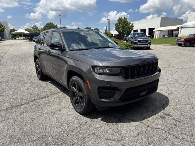 2024 Jeep Grand Cherokee Altitude 4x2