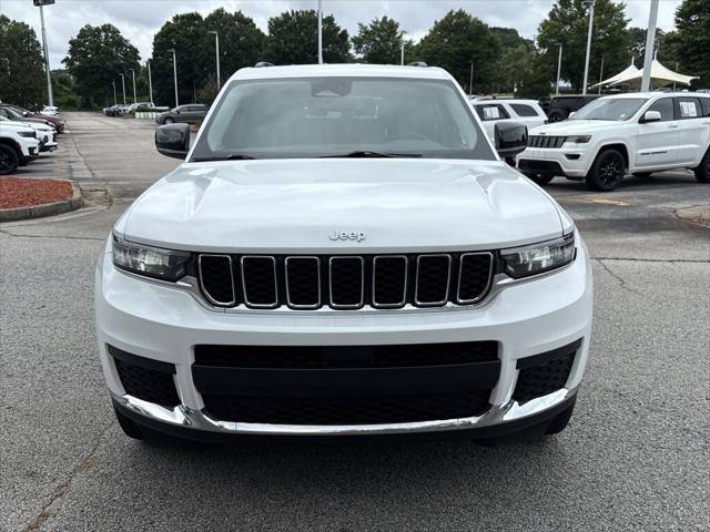 2023 Jeep Grand Cherokee L Laredo 4x2
