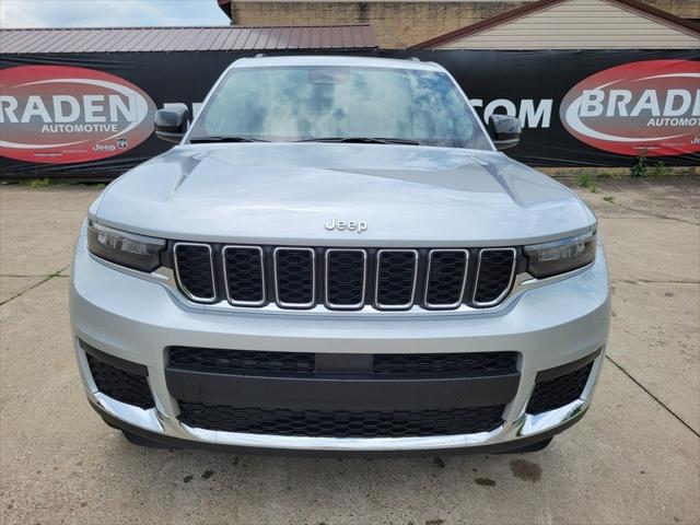 2025 Jeep Grand Cherokee GRAND CHEROKEE L LAREDO 4X4