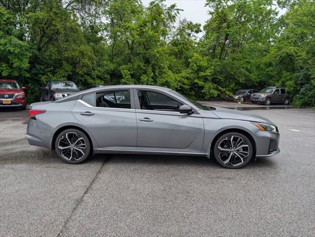 2023 Nissan Altima SR FWD