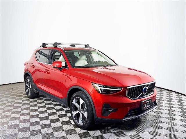 2023 Volvo XC40 B5 Ultimate Bright Theme