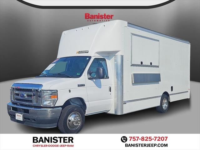 2022 Ford E-450 Cutaway Base DRW