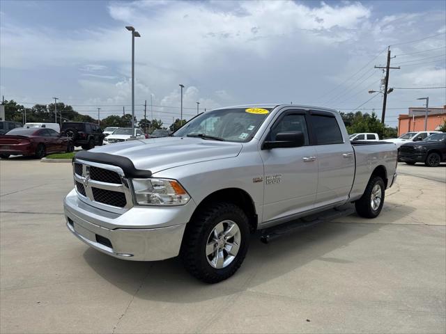 2017 RAM 1500 SLT Crew Cab 4x2 64 Box